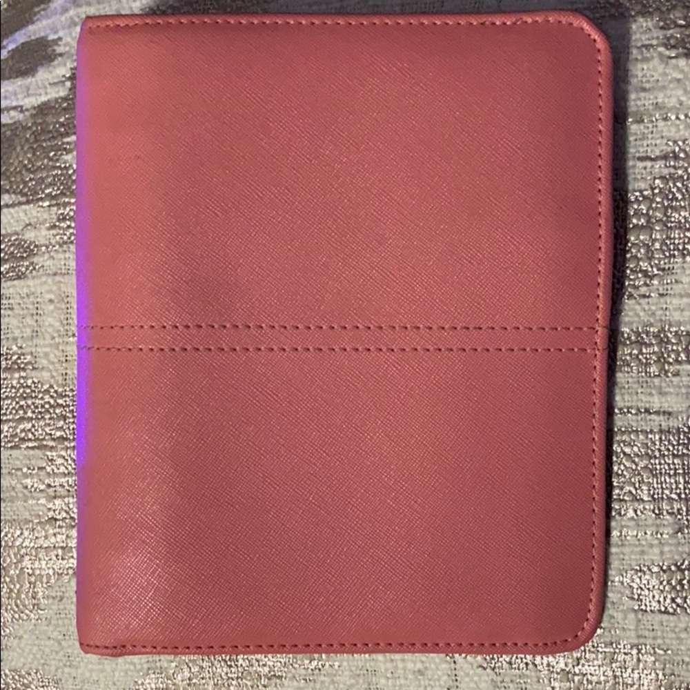 I am selling a pink franklin covey planner